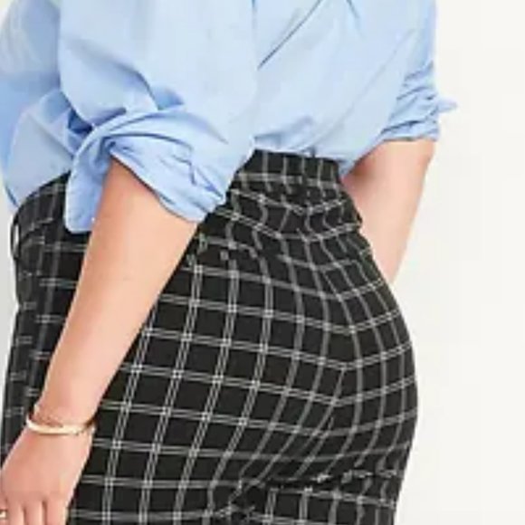 High-Waisted Windowpan Plus Size Pixie Skinny Ankle Pants - Picture 5 of 5